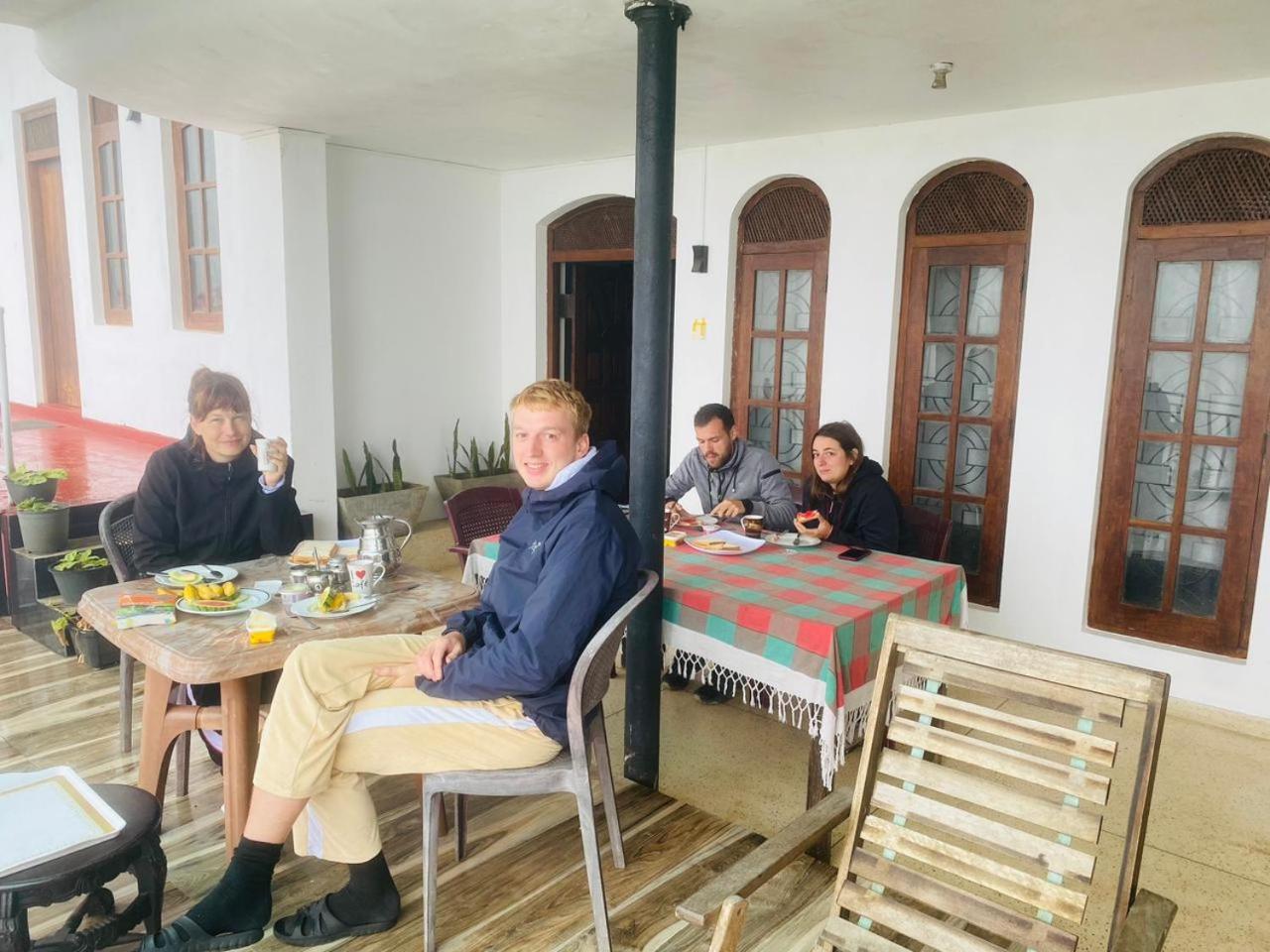 Farah Guest Inn 하푸탈레 외부 사진